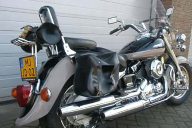 Yamaha XVS 650 A Dragstar Classic (2000) thumbnail 2