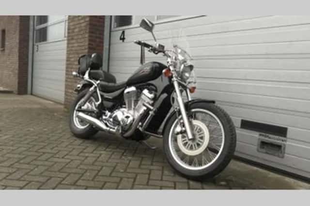 Suzuki VS 400 Intruder (1997) thumbnail 2