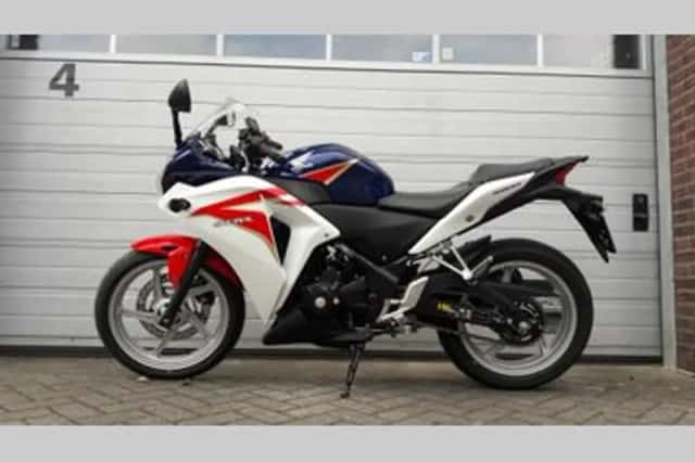 Honda CBR250R (2014) thumbnail 1