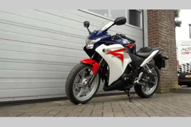 Honda CBR250R (2014) thumbnail 2