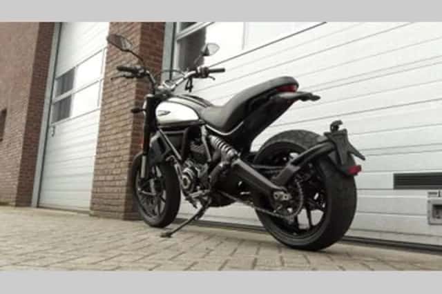 Ducati Scrambler Icon (2019) thumbnail 3