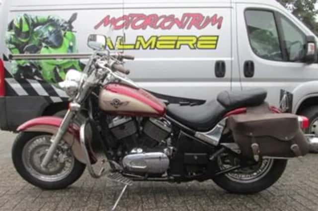 Kawasaki VN 800 (2000) thumbnail 1