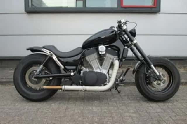 Suzuki VS 1400 Intruder (1993) thumbnail 2