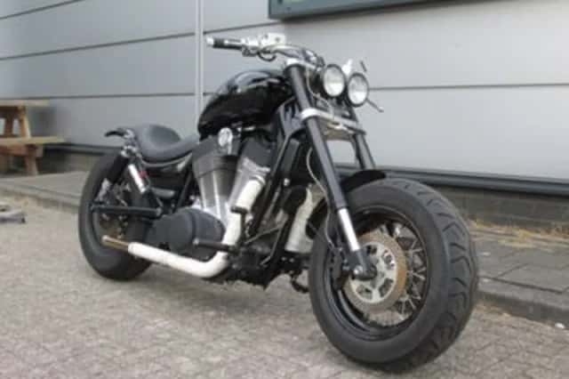 Suzuki VS 1400 Intruder (1993) thumbnail 3