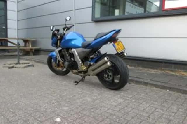 Kawasaki Z1000 (2006) thumbnail 3