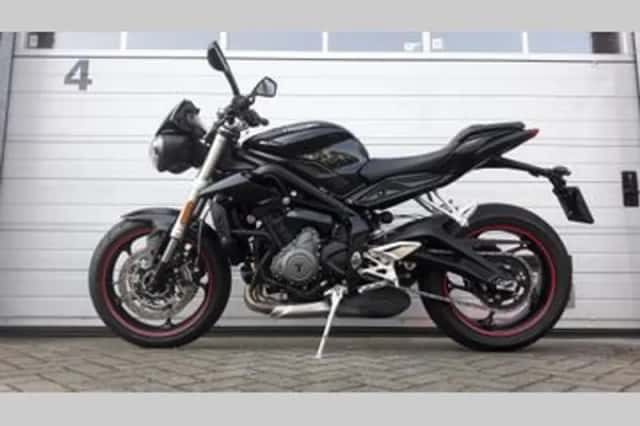 Triumph Street Triple S (2018) thumbnail 1