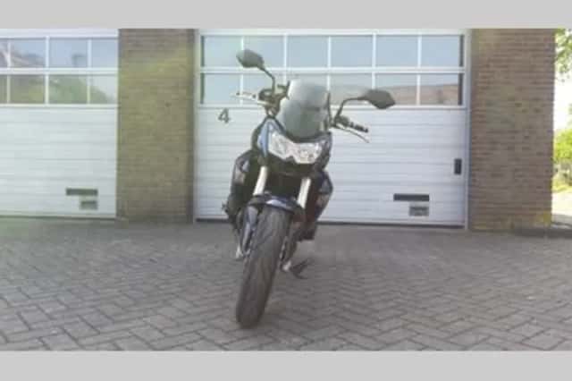 Kawasaki Z1000 (2009) thumbnail 5