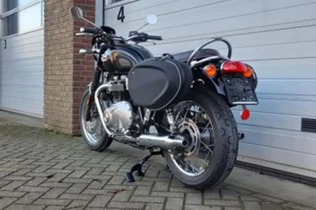 Triumph Bonneville T100 (2019) thumbnail 3