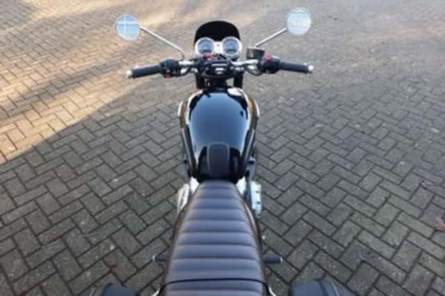 Triumph Bonneville T100 (2019) thumbnail 4
