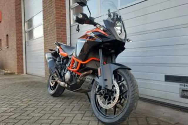 KTM 1090 Adventure (2017) thumbnail 6