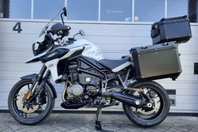 Triumph Tiger 1200 Alpine Edition (2021) thumbnail 1