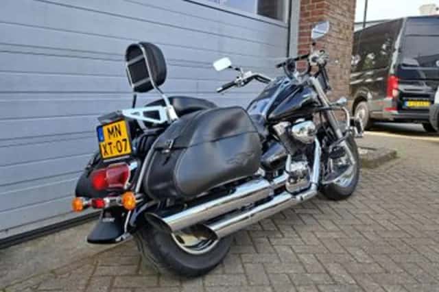 Suzuki Intruder (2005) thumbnail 3