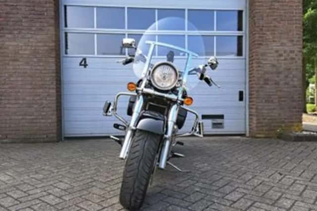 Suzuki Intruder (2005) thumbnail 5