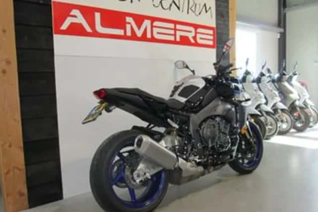 Yamaha MT-10 (2024) thumbnail 6