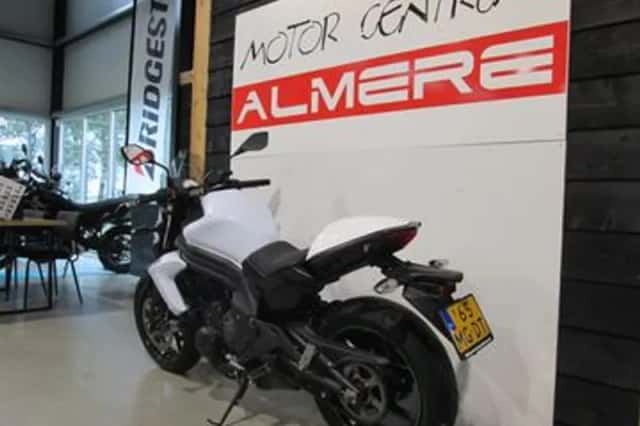 Kawasaki Er-6n (2015) thumbnail 6