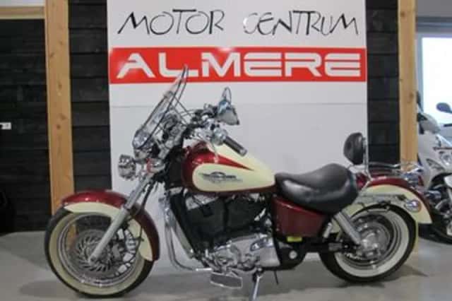 Honda VT 1100 (1997) thumbnail 1