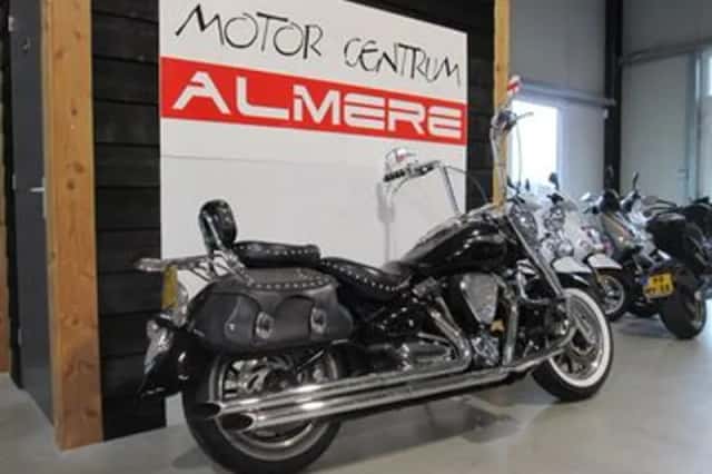 Yamaha XV 1700 Road Star (2004) thumbnail 2