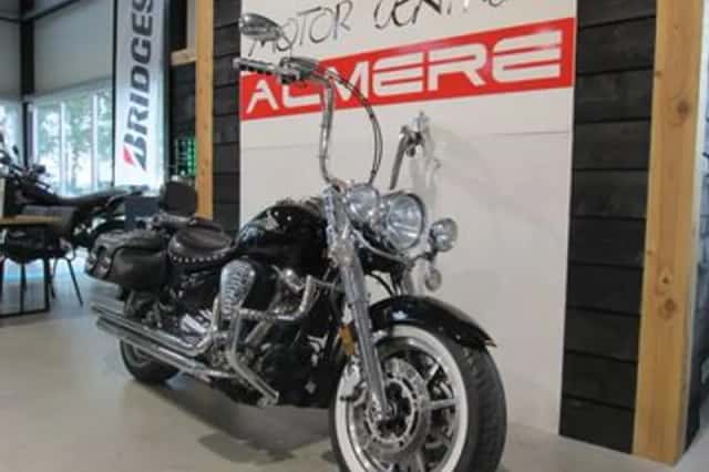 Yamaha XV 1700 Road Star (2004) thumbnail 3