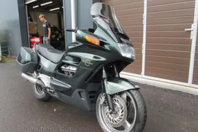 Honda ST 1100 PAN European (1990) thumbnail 2