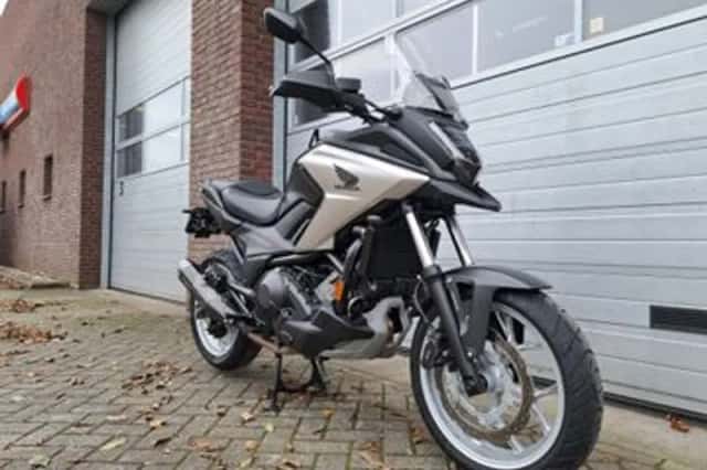 Honda NC750X (2017) thumbnail 2