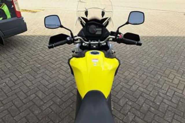 Suzuki V-Strom (2018) thumbnail 4