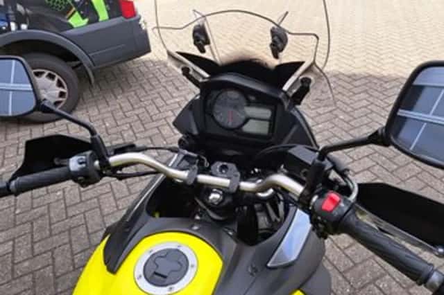 Suzuki V-Strom (2018) thumbnail 6