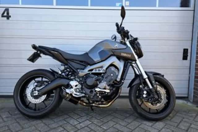 Yamaha MT-09 (2014) thumbnail 1