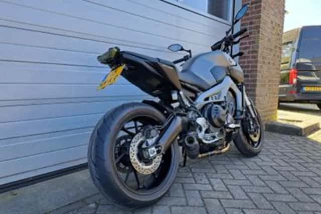 Yamaha MT-09 (2014) thumbnail 3