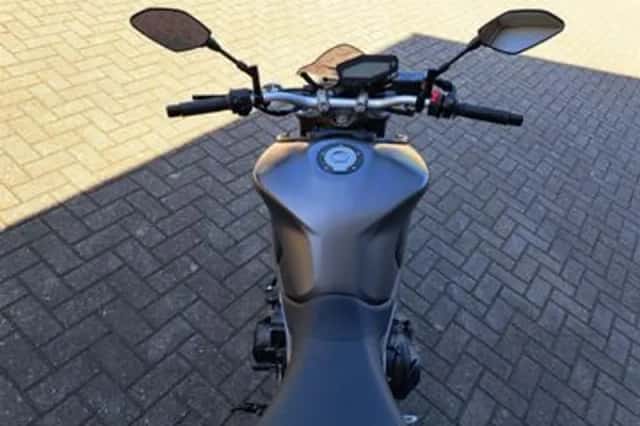 Yamaha MT-09 (2014) thumbnail 4