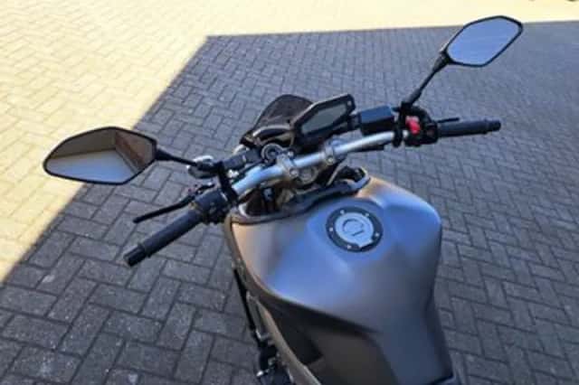 Yamaha MT-09 (2014) thumbnail 5