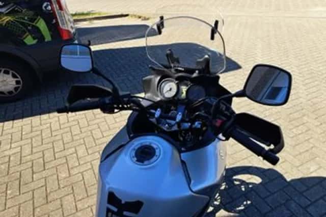 Suzuki V-Strom (2005) thumbnail 6