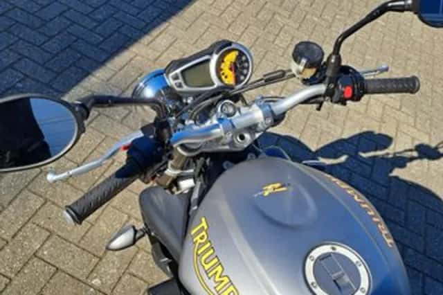 Triumph Street Triple 675 (2009) thumbnail 5