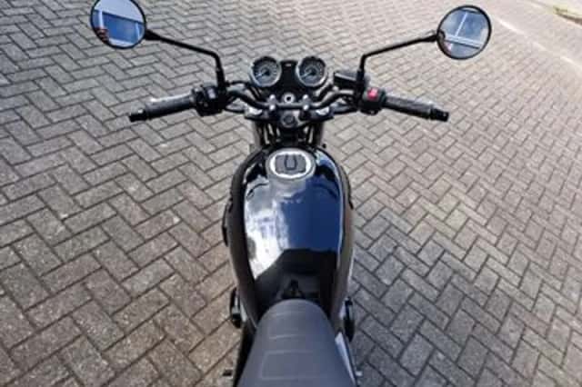 Kawasaki Z 650 RS (2023) thumbnail 4