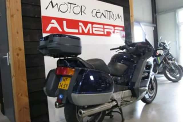 Honda ST 1100 PAN European (1995) thumbnail 3