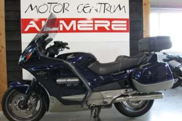Honda ST 1100 PAN European (1995) thumbnail 4