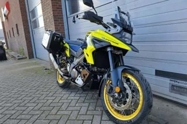 Suzuki V-Strom 1050 (2022) thumbnail 2