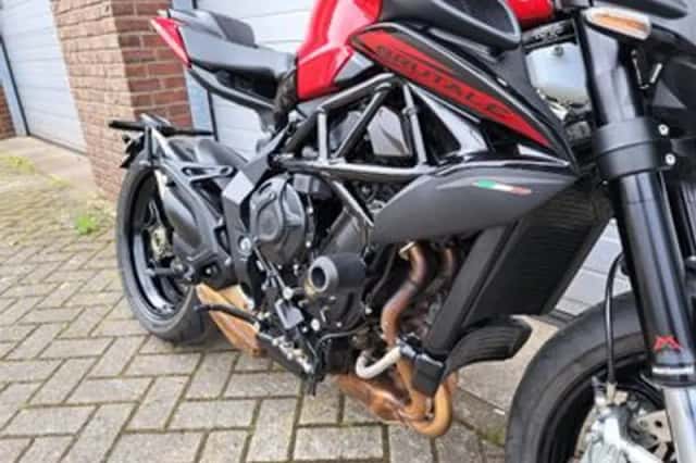 MV Agusta Brutale 800 (2024) thumbnail 3