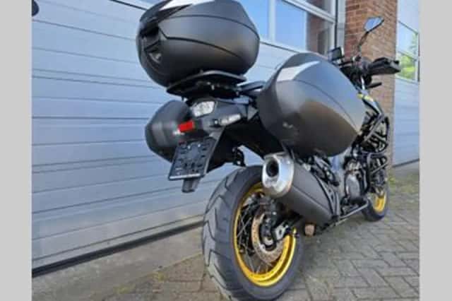 Suzuki V-Strom 1050XT (2022) thumbnail 3