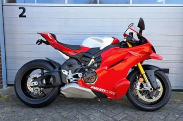 Ducati Panigale V4 R (2026) thumbnail 1