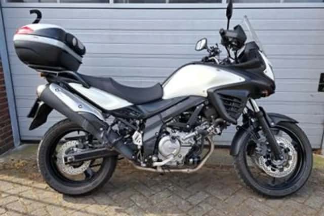 Suzuki V-Strom (2012) thumbnail 1