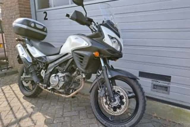 Suzuki V-Strom (2012) thumbnail 2