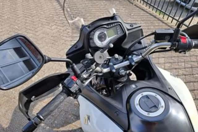 Suzuki V-Strom (2012) thumbnail 5