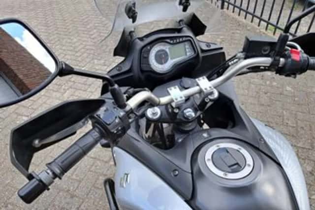 Suzuki V-Strom (2016) thumbnail 5