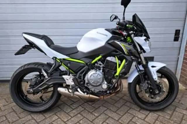Kawasaki Z650 (2017) thumbnail 1