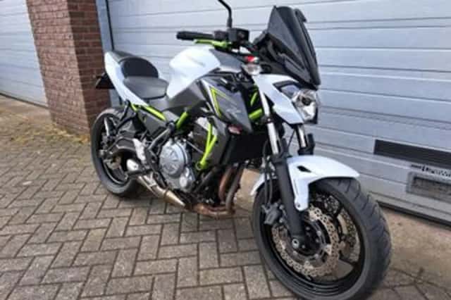 Kawasaki Z650 (2017) thumbnail 2