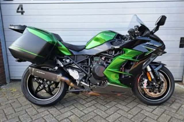 Kawasaki Ninja H2 SX SE (2023) thumbnail 1