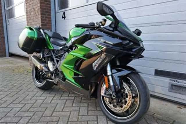 Kawasaki Ninja H2 SX SE (2023) thumbnail 2