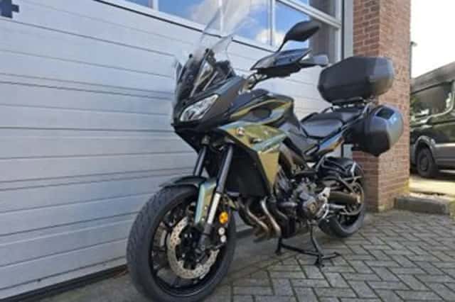 Yamaha Tracer 900 (2017) thumbnail 3