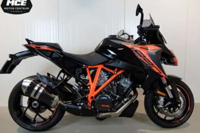 KTM 1290 Super Duke (2020) thumbnail 1