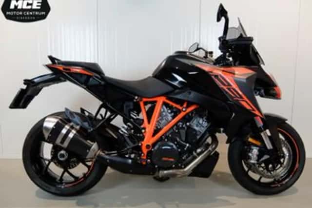KTM 1290 Super Duke (2020) thumbnail 2